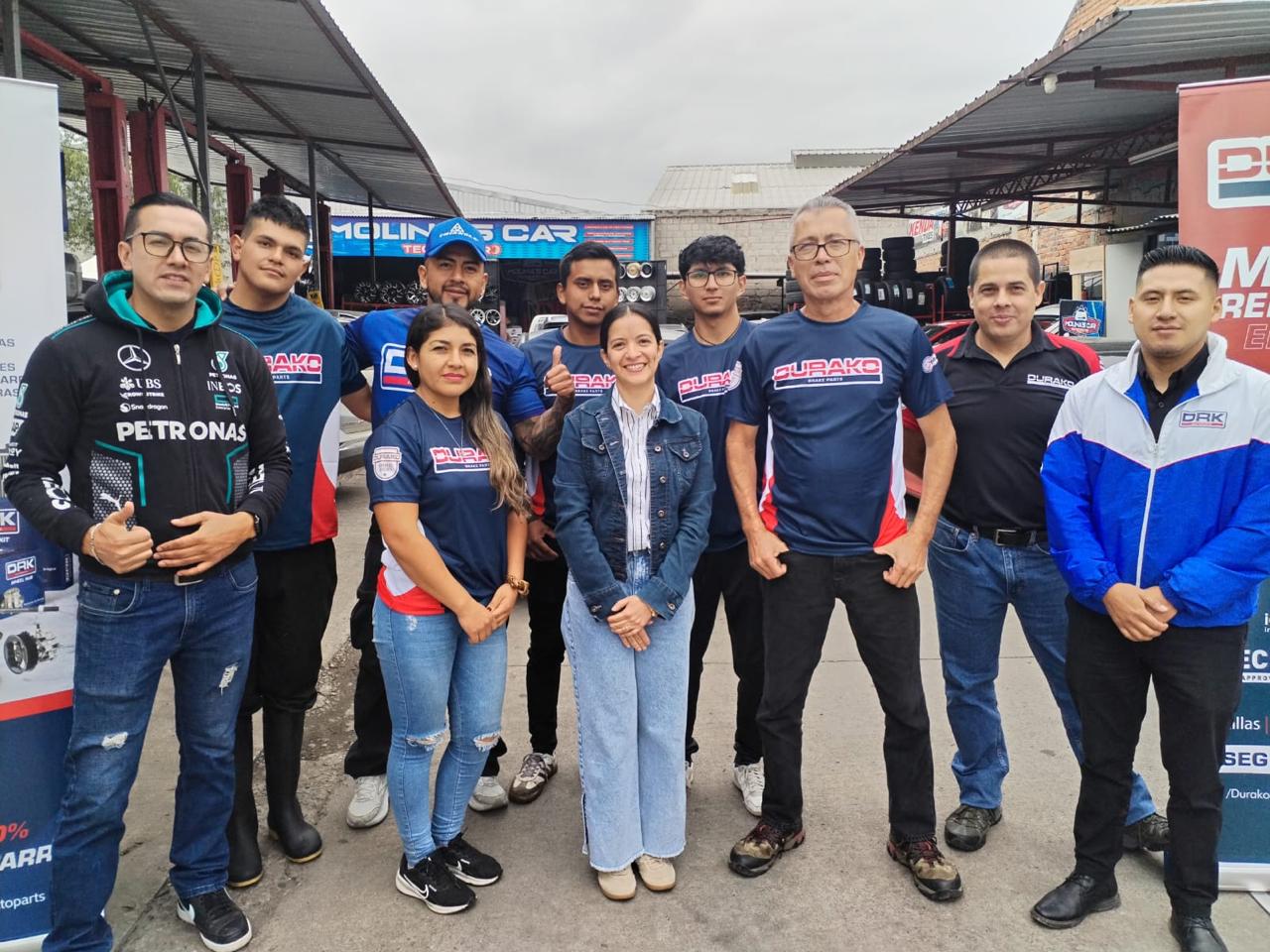 Equipo completo de Molina's Car Tecnicentro